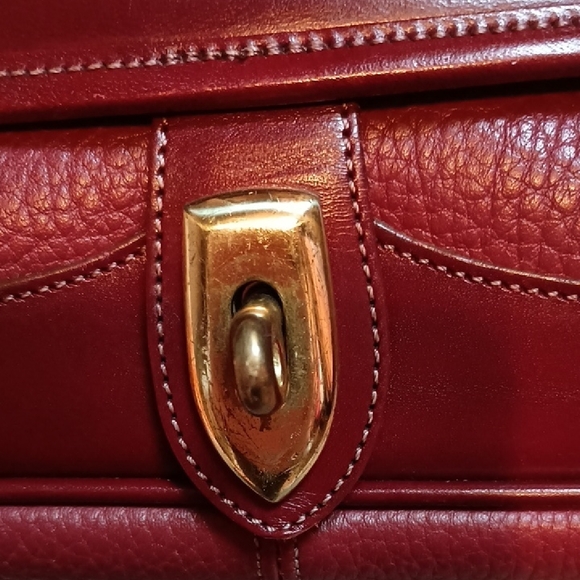 Dooney & Burke Elegant Burgundy Leather Handbag - Picture 3 of 4